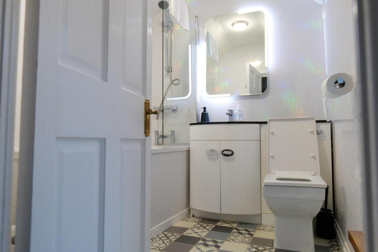 Broadway Belfast! Central Location! Sleeps 6! Экстерьер фото
